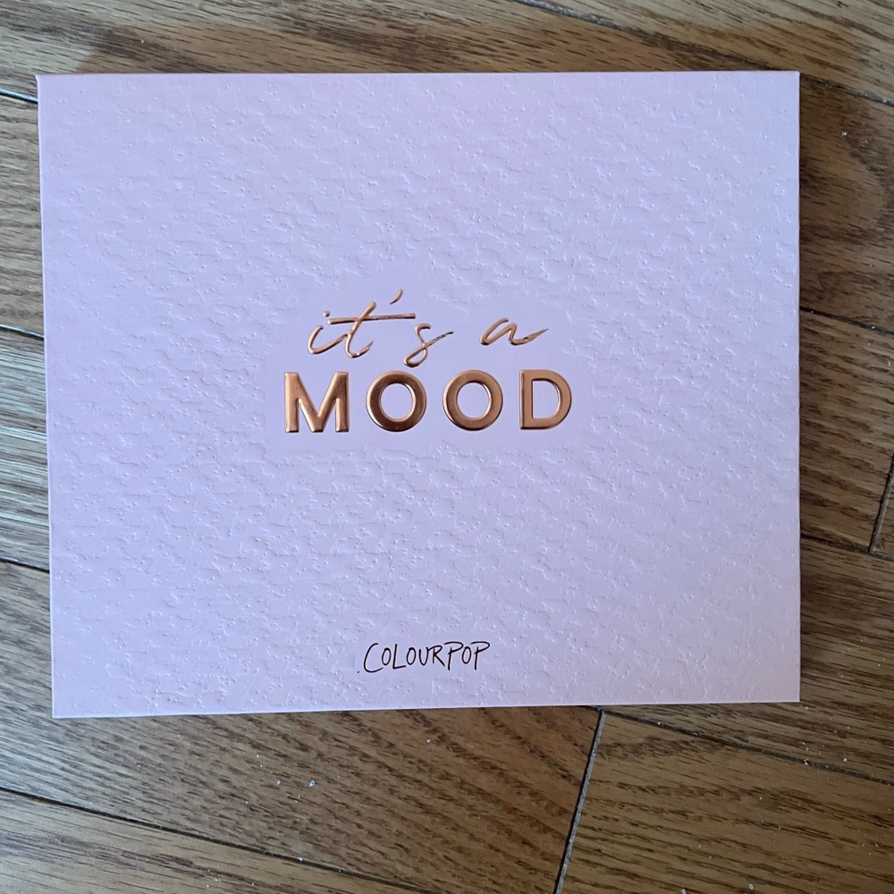 “It’s a Mood”. Colorpop Eyeshadow Palette